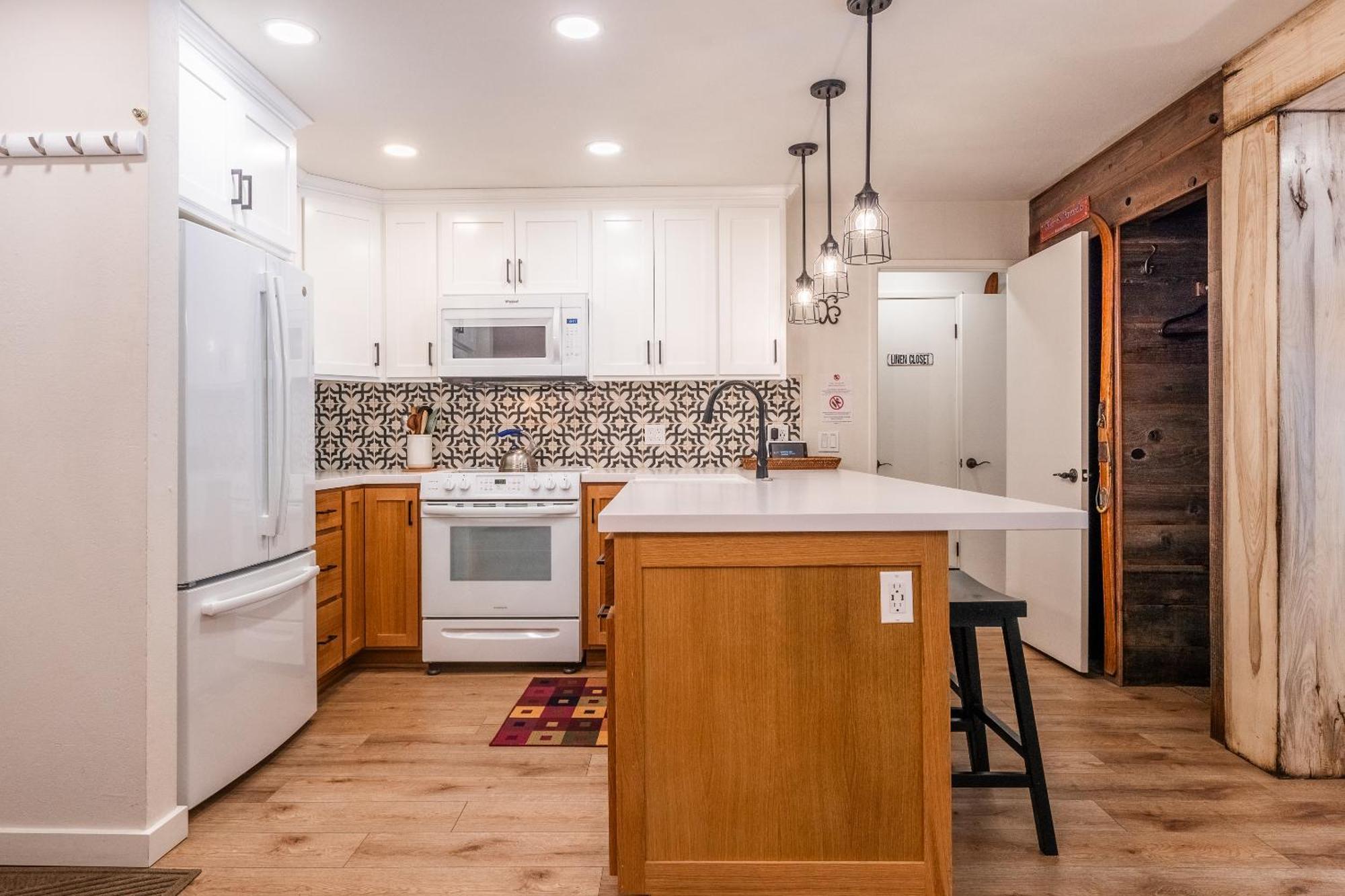 Fully Renovated! St Anton #17 Ski In Ski Out 1 Bedroom 1 Bathroom Condo! Sleeps Up To 4! Mammoth Lakes Esterno foto